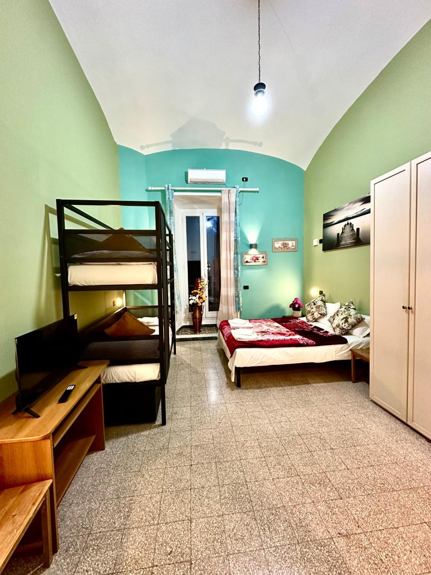 B&B Termini Colosseo Suite โรม ภายนอก รูปภาพ