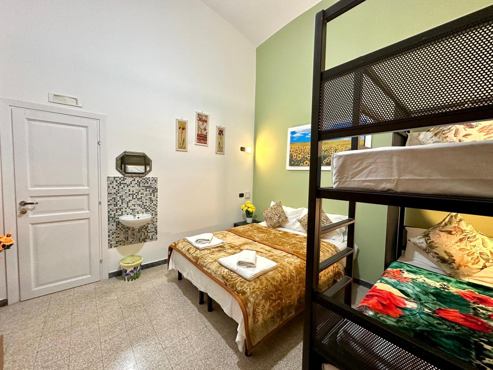 B&B Termini Colosseo Suite โรม ภายนอก รูปภาพ